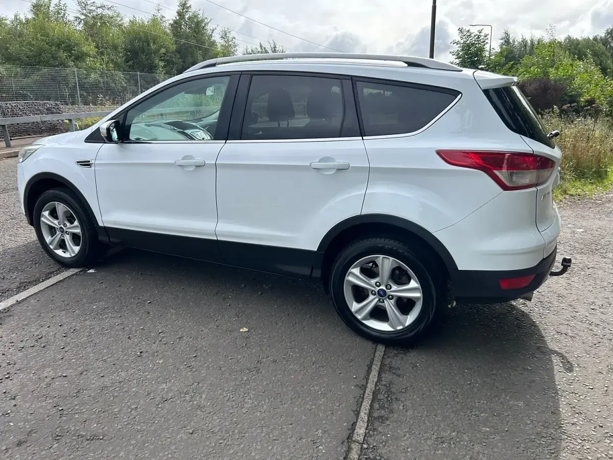 Used Ford Kuga Zetec 150 HP (110 kW) 2016 White SUV