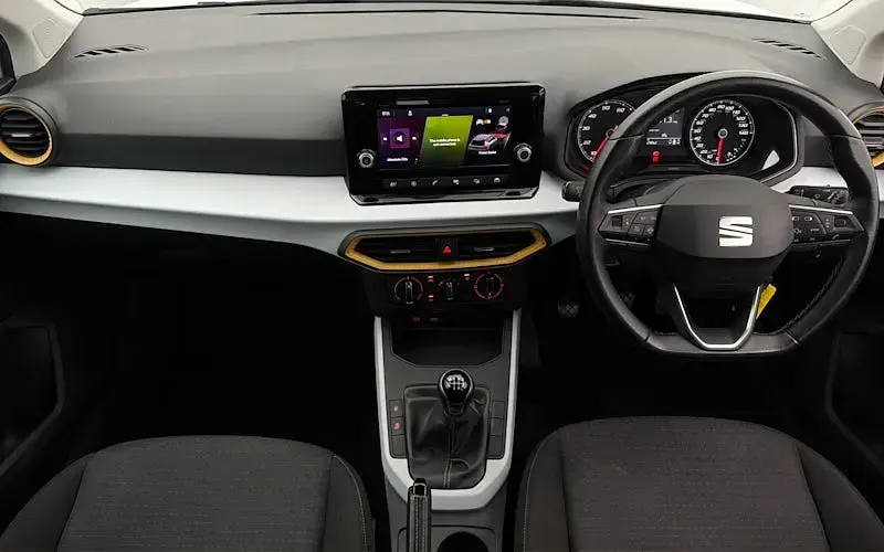 Used Seat Arona SE 95 HP (69 kW) 2022 White SUV