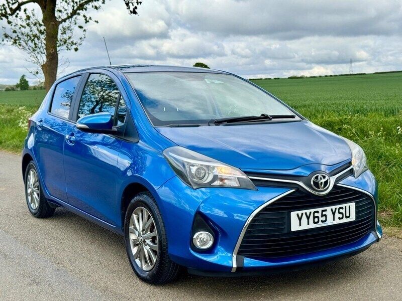 Blue Used 2016 Toyota Yaris Hatchback | £7,950 (Fair price) - Image 1/3