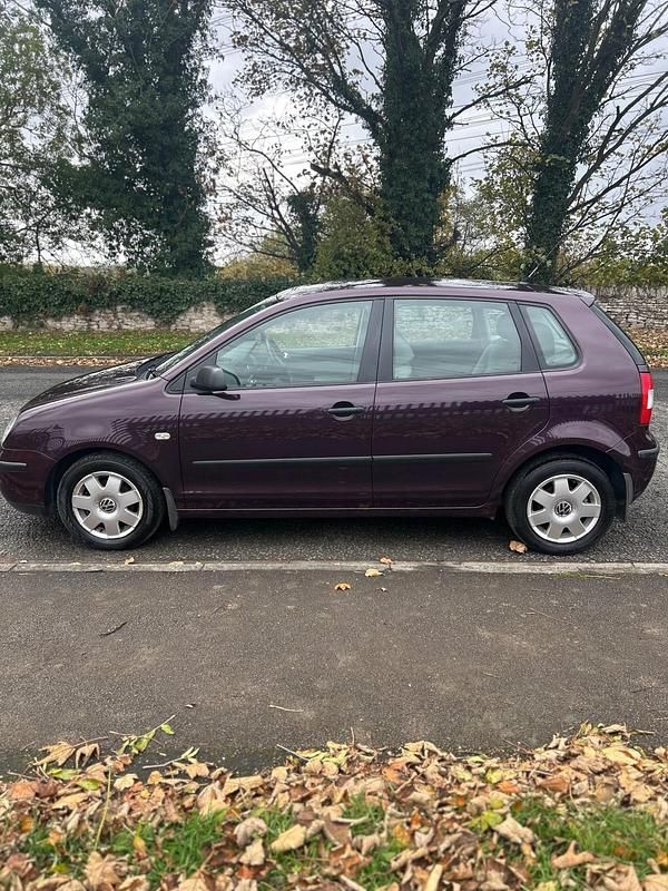 Used VW Polo 75 HP (55 kW) 2003 Red Hatchback