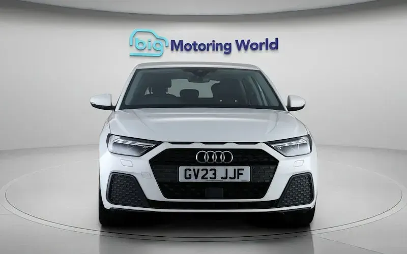 Begagnad Audi A1 Sportback 110 HK (80 kW) 2023 Vit Halvkombi