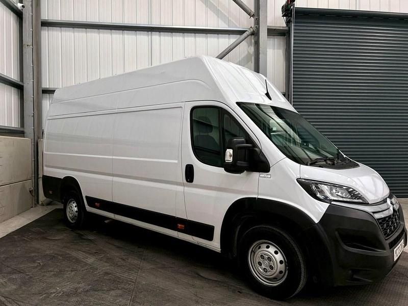 Used Citroën Relay 140 HP (102 kW) 2023 White Van
