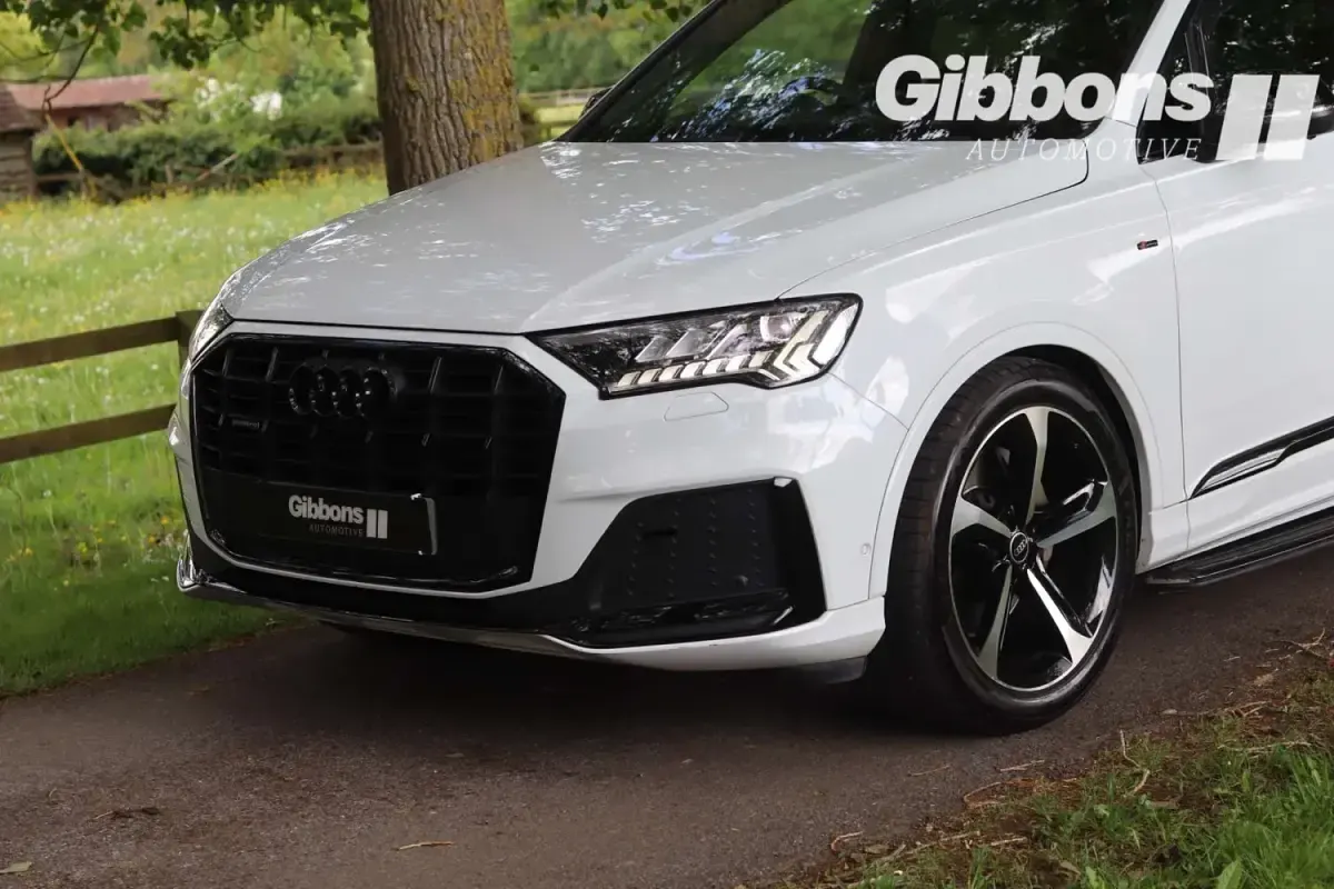 Usado Audi Q7 Black Edition 286 HP (210 kW) 2023 Branco SUV
