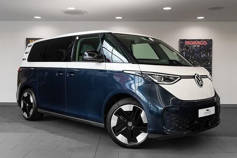 Candy white / starlight blue Used 2024 VW ID. Buzz Pro MPV | £43,500 (Good price) - Image 1/4