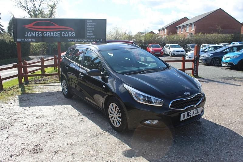 Used Kia Ceed 2013 Black Hatchback
