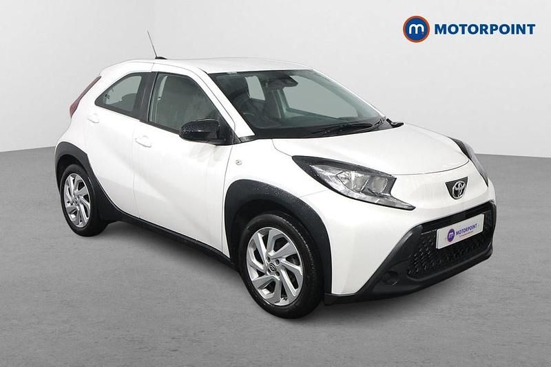 Used Toyota Aygo X PURE 2022 White SUV