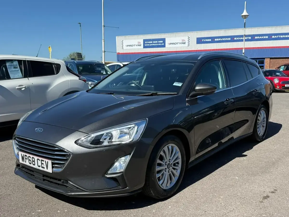Used Ford Focus Titanium 125 HP (91 kW) 2018 Magnetic grey Estate