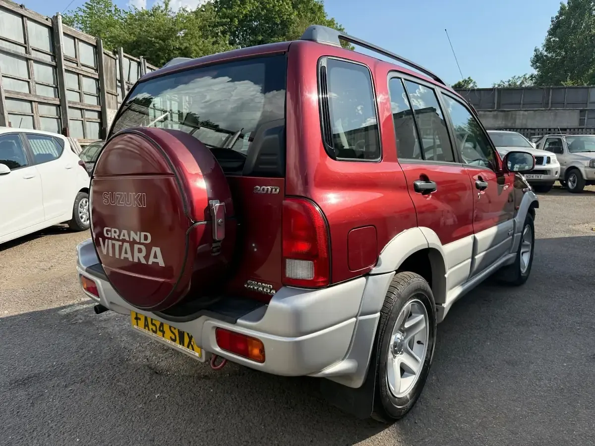 Used Suzuki Grand Vitara 2004 Red Estate