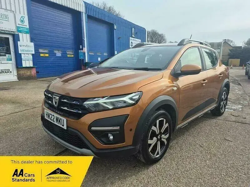 Used Dacia Sandero Prestige 90 HP (66 kW) 2022 Orange Hatchback