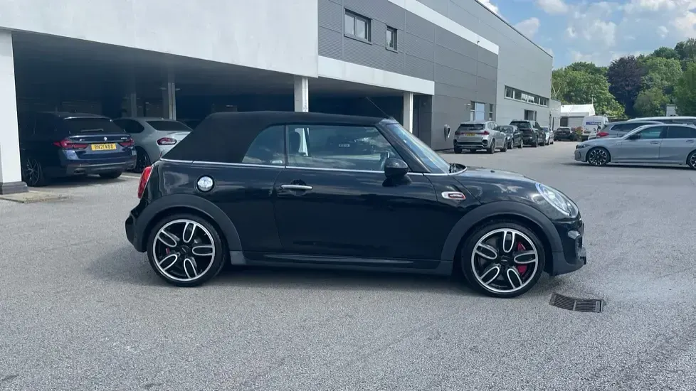 Used Mini John Cooper Works 228 HP (167 kW) 2018 Black Hatchback