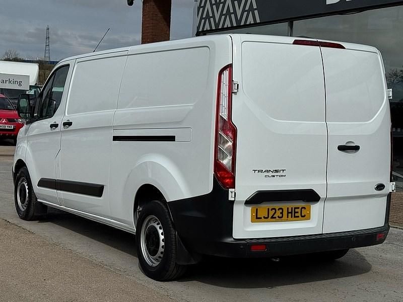 Used Ford Transit Custom 130 HP (95 kW) 2023 White Van