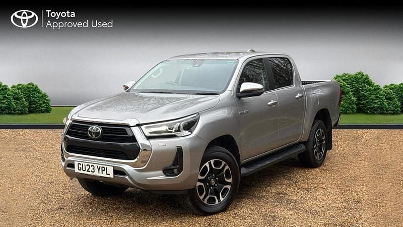 Used Toyota HiLux 204 HP (150 kW) 2023 Silver blade Pickup