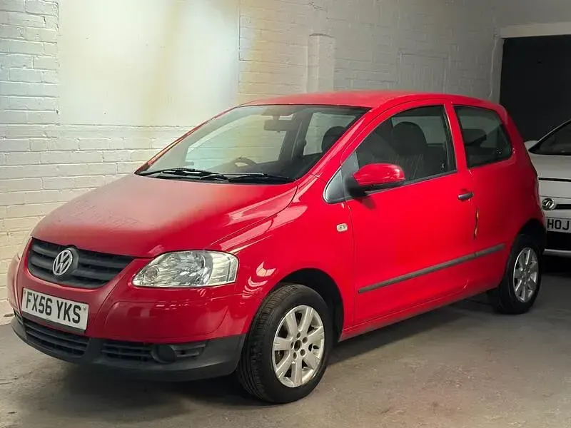 Used VW Fox 75 HP (55 kW) 2006 Red Hatchback