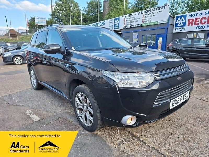 Black Used 2014 Mitsubishi Outlander P-HEV SUV | £8,295 (Fair price) - Image 1/4