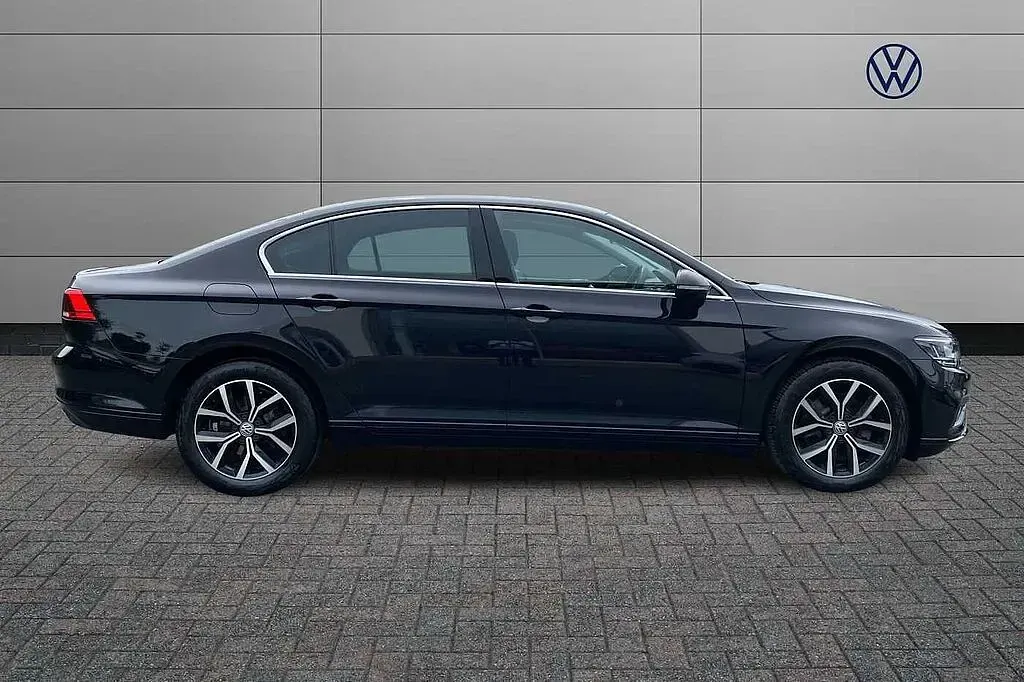 Used VW Passat SEL 150 HP (110 kW) 2020 Black Sedan