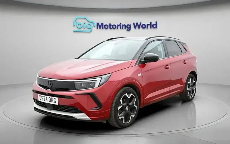 Second-hand Vauxhall Grandland X Ultimate 131 CP (96 kW) 2024 Roșu SUV
