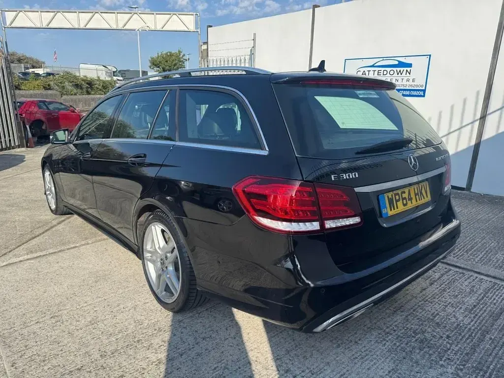 Used Mercedes E300 AMG line 2014 Black Estate