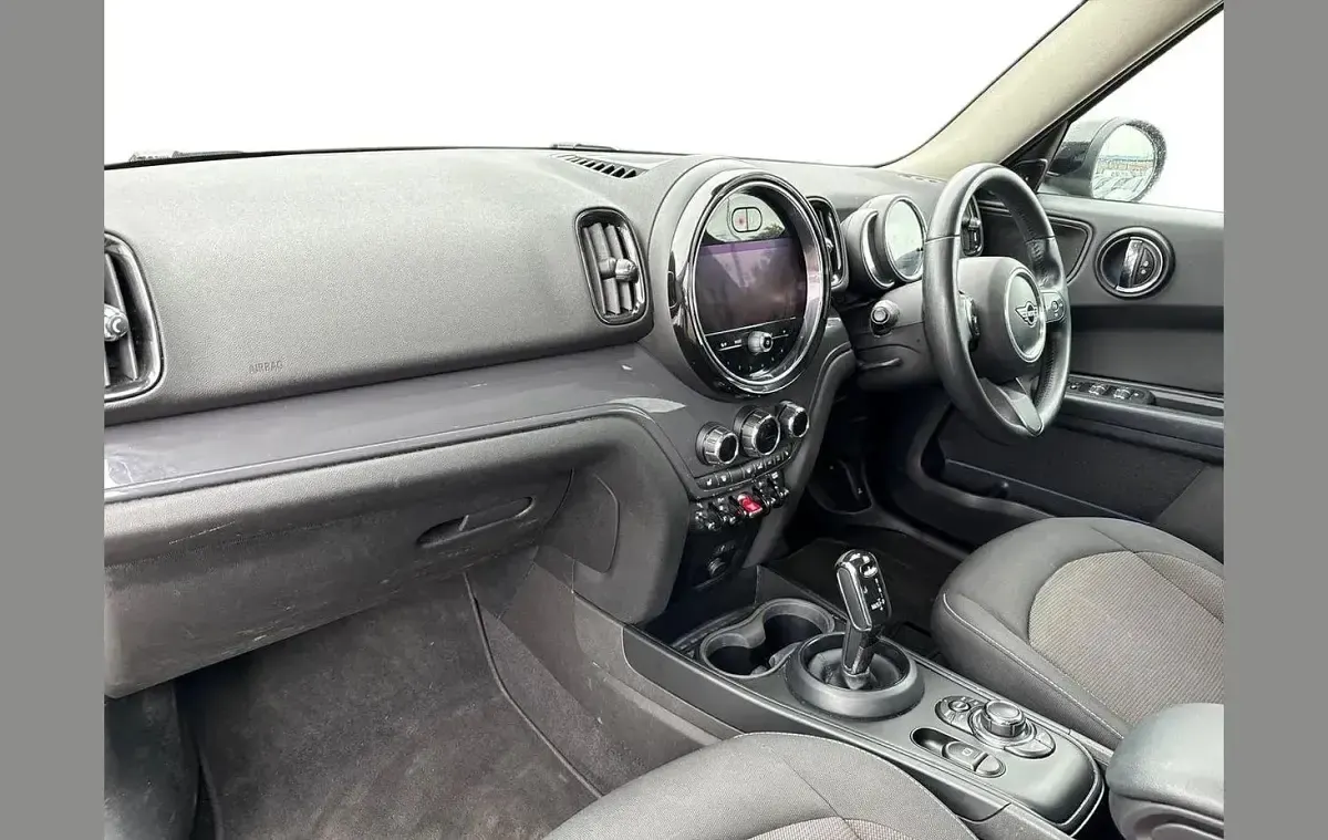 Begagnad Mini Cooper Countryman Classic 134 HK (98 kW) 2022 Grå SUV