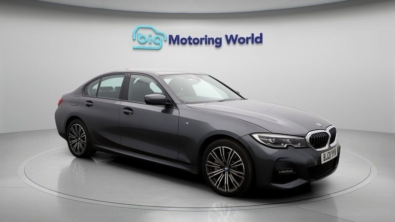 Used 2021 BMW 330e M Sport Sedan | £17,100 (Fair price) - Image 1/4