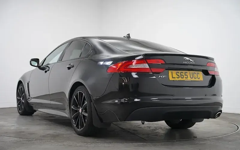 Used Jaguar XF R-Sport 200 HP (147 kW) 2015 Black Sedan