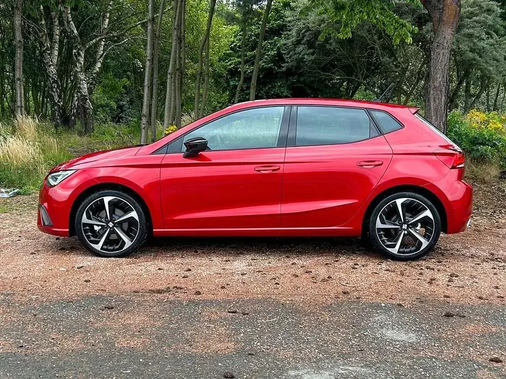 Used Seat Ibiza FR Sport 110 HP (80 kW) 2022 Red Hatchback