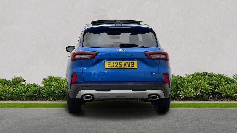 Second-hand Ford Kuga Active 243 CP (178 kW) 2025 Albastru SUV