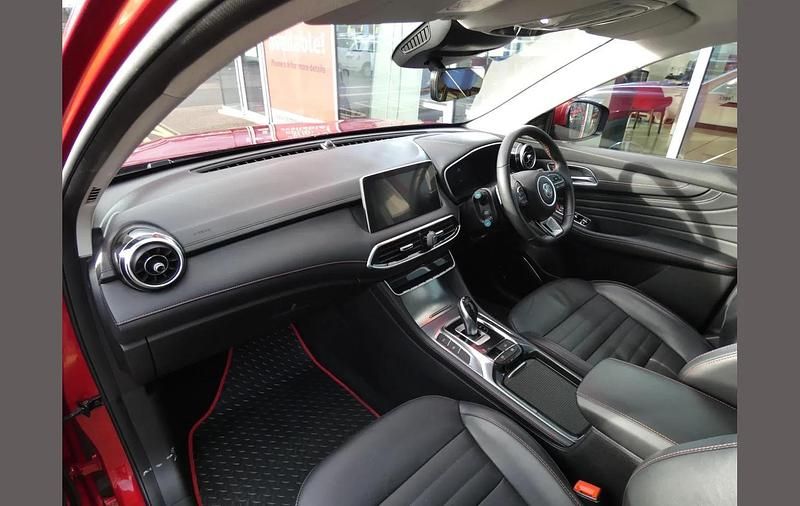 Used MG HS Exclusive 162 HP (119 kW) 2023 Red SUV