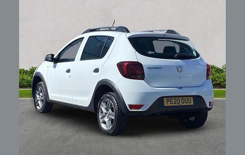 Used Dacia Sandero Essentiel 73 HP (53 kW) 2020 White Hatchback