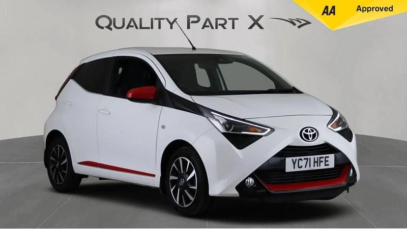 White Used 2021 Toyota Aygo Trend Hatchback | £8,780 (Good price) - Image 1/4