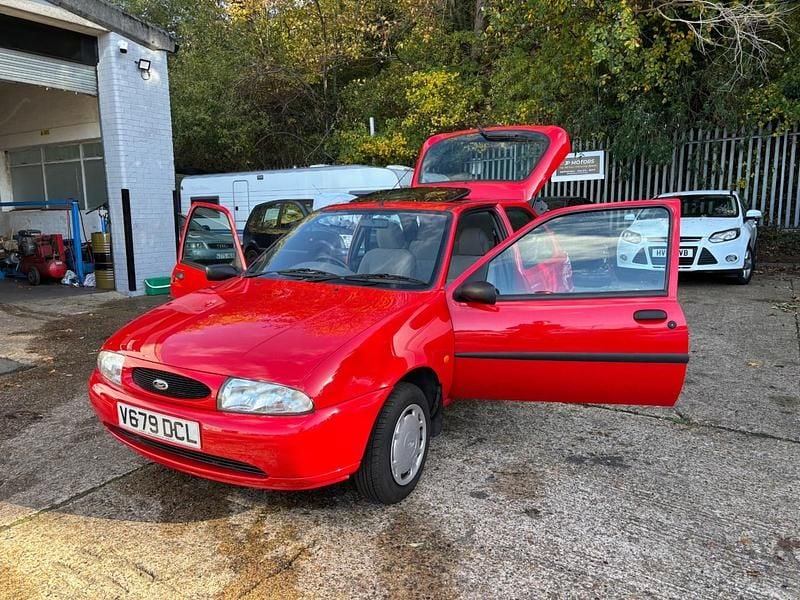 Used Ford Fiesta Finesse 1999 Red Hatchback
