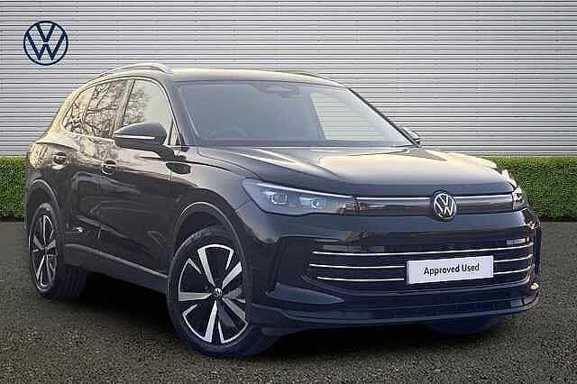 Used VW Tiguan Elegance 150 HP (110 kW) 2024 Black SUV