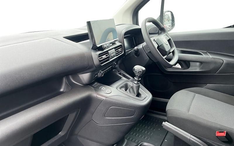 New Citroën Berlingo 102 HP (75 kW) 2025 White MPV