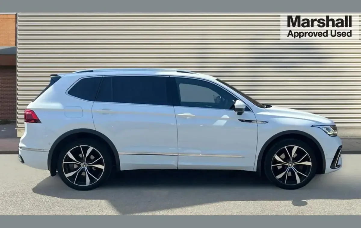 Used VW Tiguan Allspace R-line 245 HP (180 kW) 2022 White SUV
