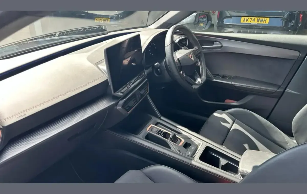 Used Cupra Leon 147 HP (108 kW) 2025 Grey Estate