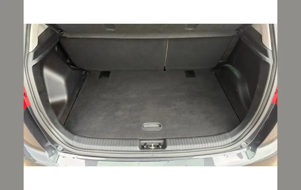 Used Kia Venga 123 HP (90 kW) 2017 Silver Hatchback