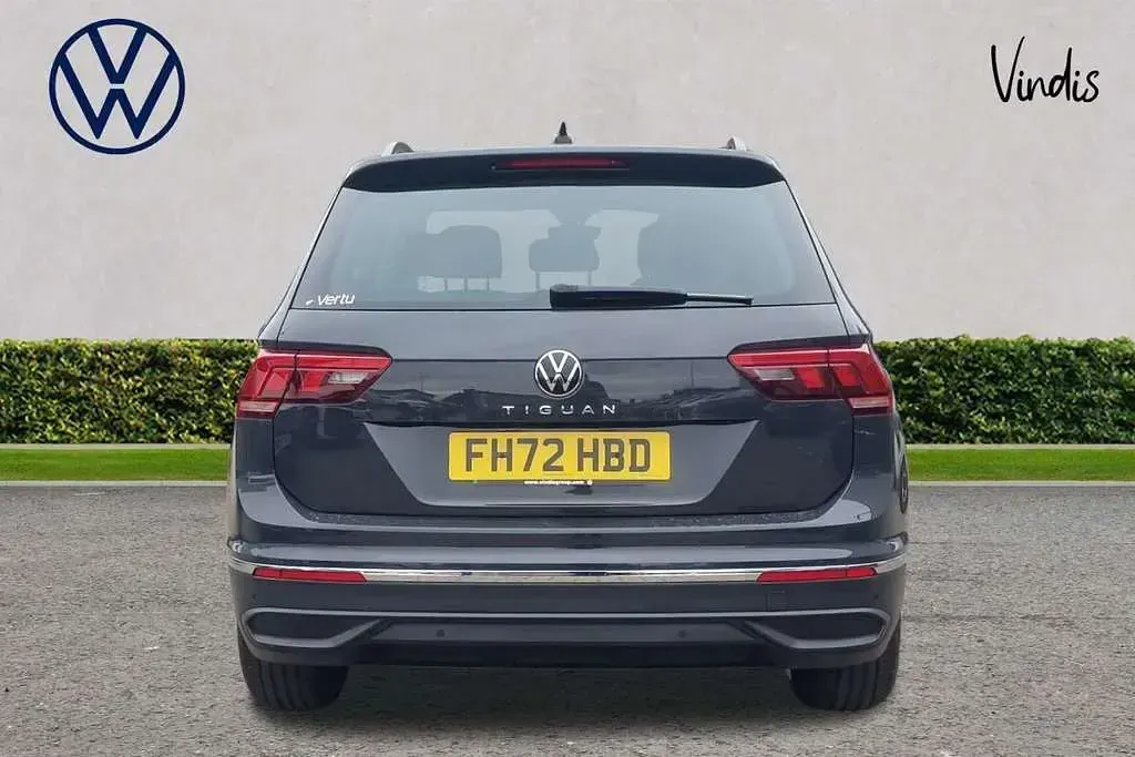Used VW Tiguan Life 128 HP (94 kW) 2023 Grey SUV