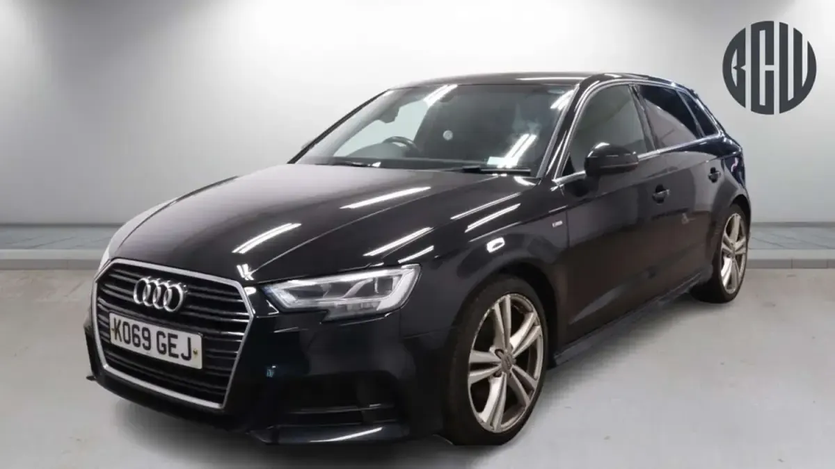 Usado Audi A3 S-Line 150 HP (110 kW) 2020 Preto Sedan