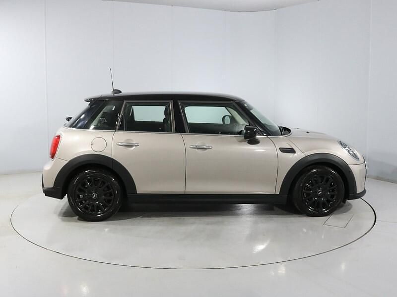 Used Mini Cooper Classic 134 HP (98 kW) 2021 Grey Hatchback