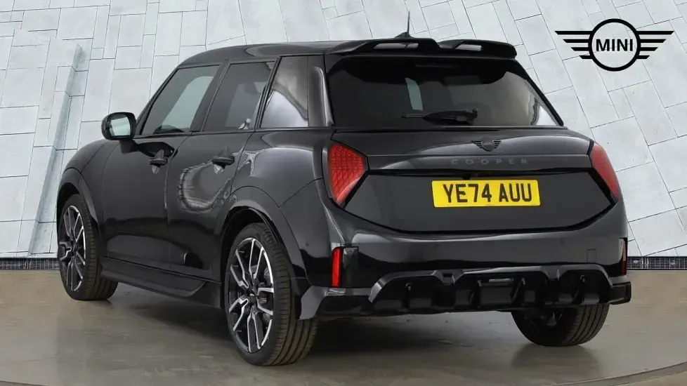 Used Mini Cooper Hatch 154 HP (113 kW) 2024 Black Hatchback