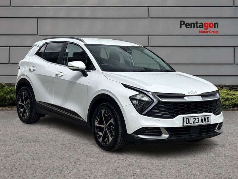 White Used 2023 Kia Sportage 3 SUV | £21,998 (Good price) - Image 1/4