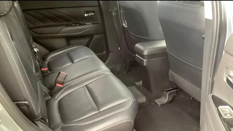 Used Mitsubishi Outlander P-HEV 2016 Grey Estate