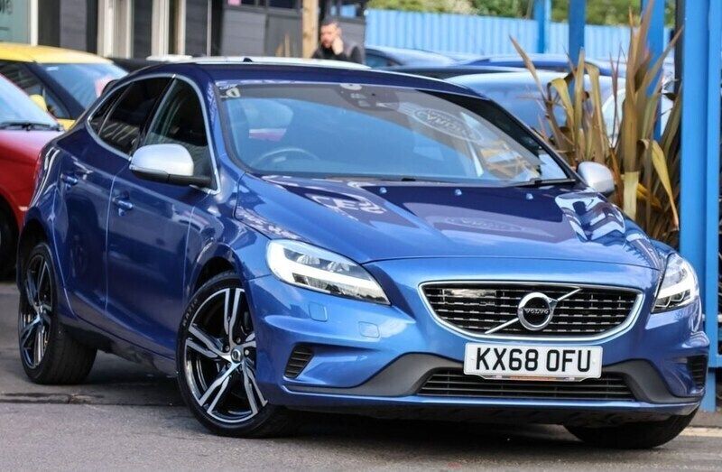 Blue Used 2018 Volvo V40 R-Design Pro Estate | £11,991 (Fair price) - Image 1/3