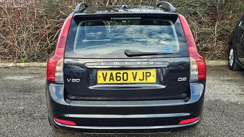 Used Volvo V50 R-Design 109 HP (80 kW) 2010 Black Estate