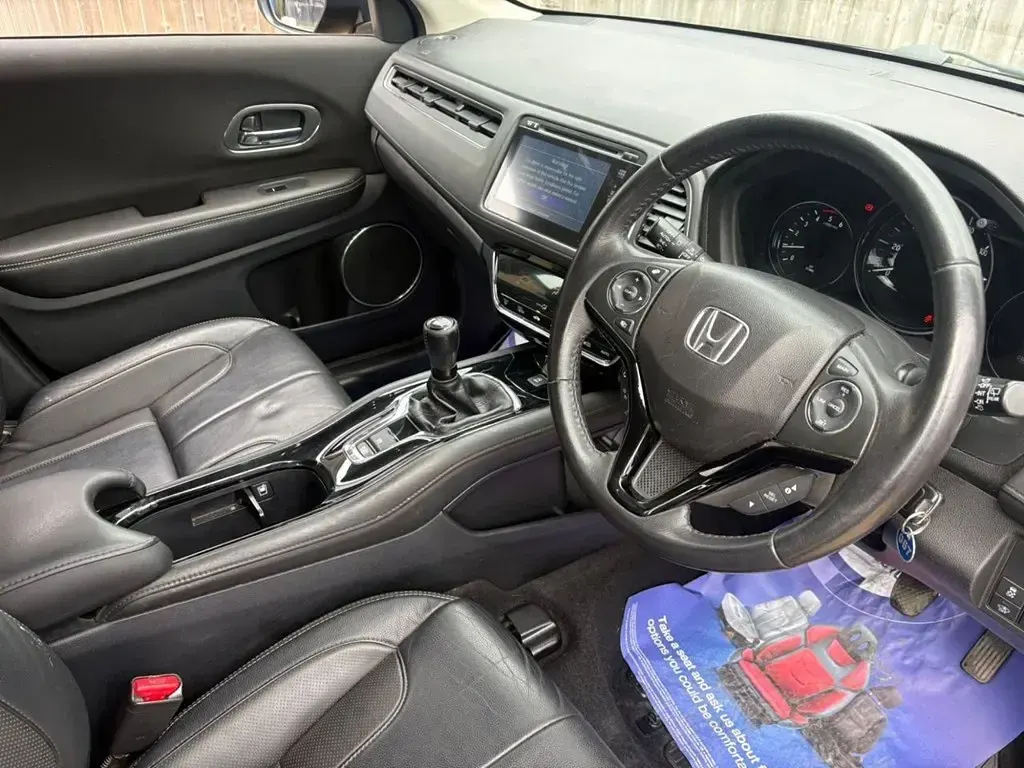 Begagnad Honda HR-V SE 120 HK (88 kW) 2017 Svart SUV