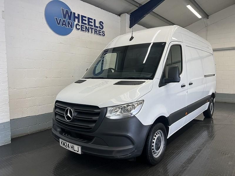Begagnad Mercedes Sprinter Premium 2024 Vit Van
