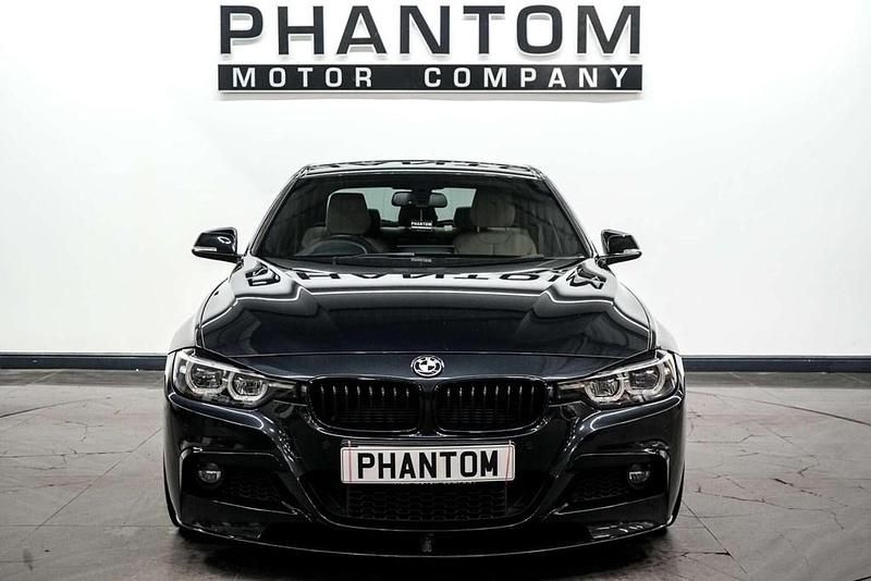 Begagnad BMW 335 Efficient Dynamics 2018 Svart Sedan