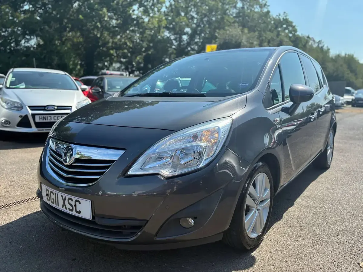 Used Vauxhall Meriva 100 HP (73 kW) 2011 Grey MPV