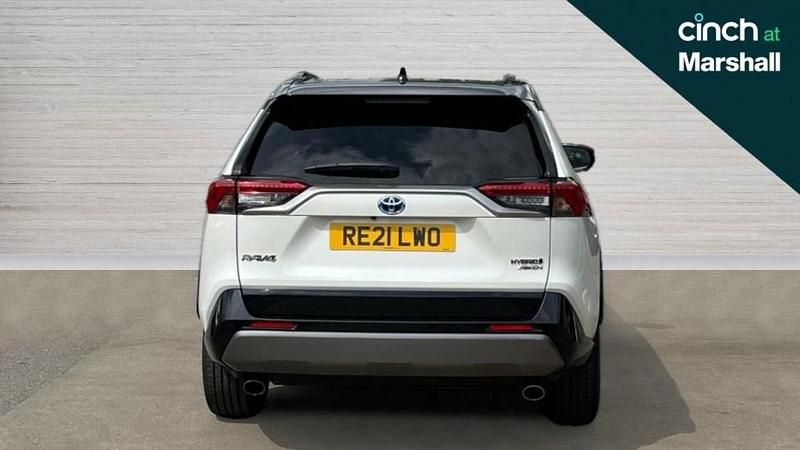 Used Toyota RAV4 Hybrid 222 HP (163 kW) 2021 White/black SUV
