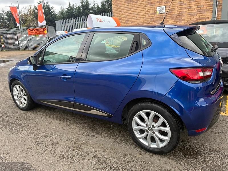 Used Renault Clio IV Dynamique 90 HP (66 kW) 2018 Blue Hatchback