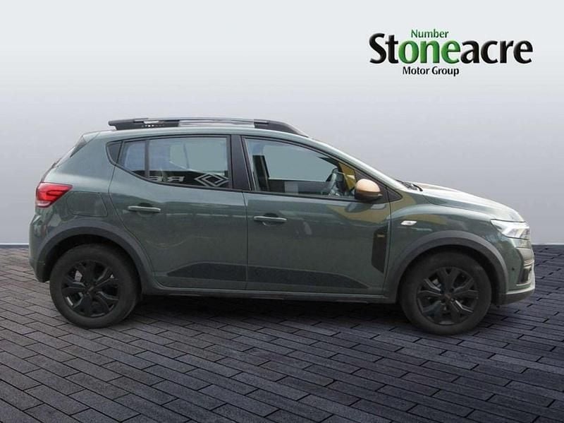 Used Dacia Sandero Extreme 90 HP (66 kW) 2024 Green SUV